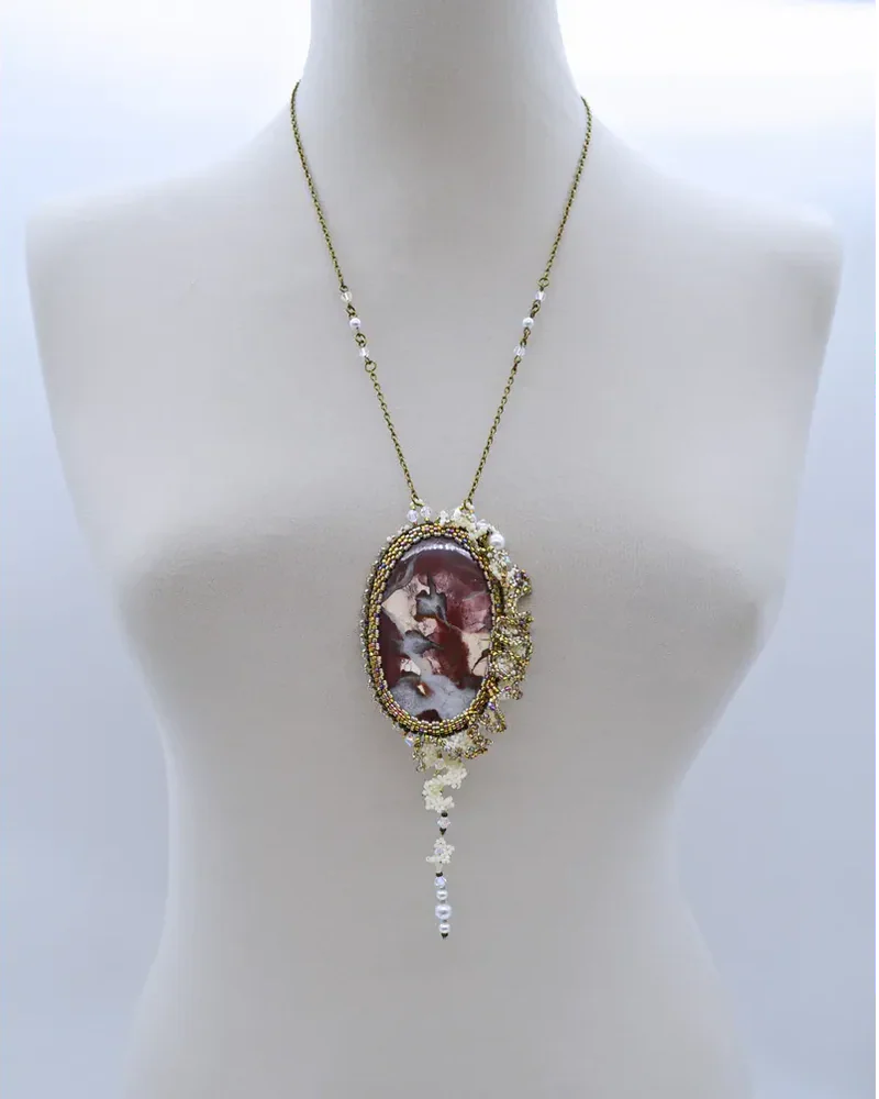 Кулон с яшмой и Swarovski