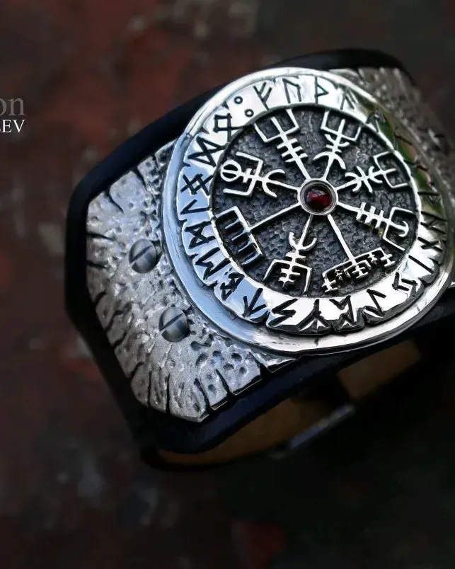 Рунический браслет Vegvisir - (Рунический компас) — Основной