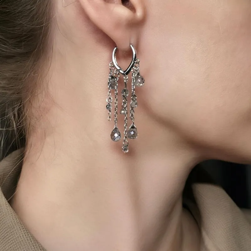 Серебристые вечерние серьги