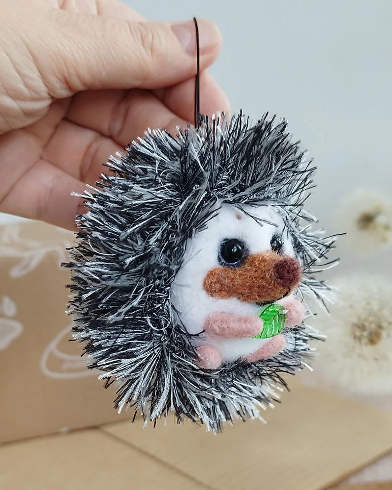 Ежик игрушка из шерсти, Войлочная игрушка брелок