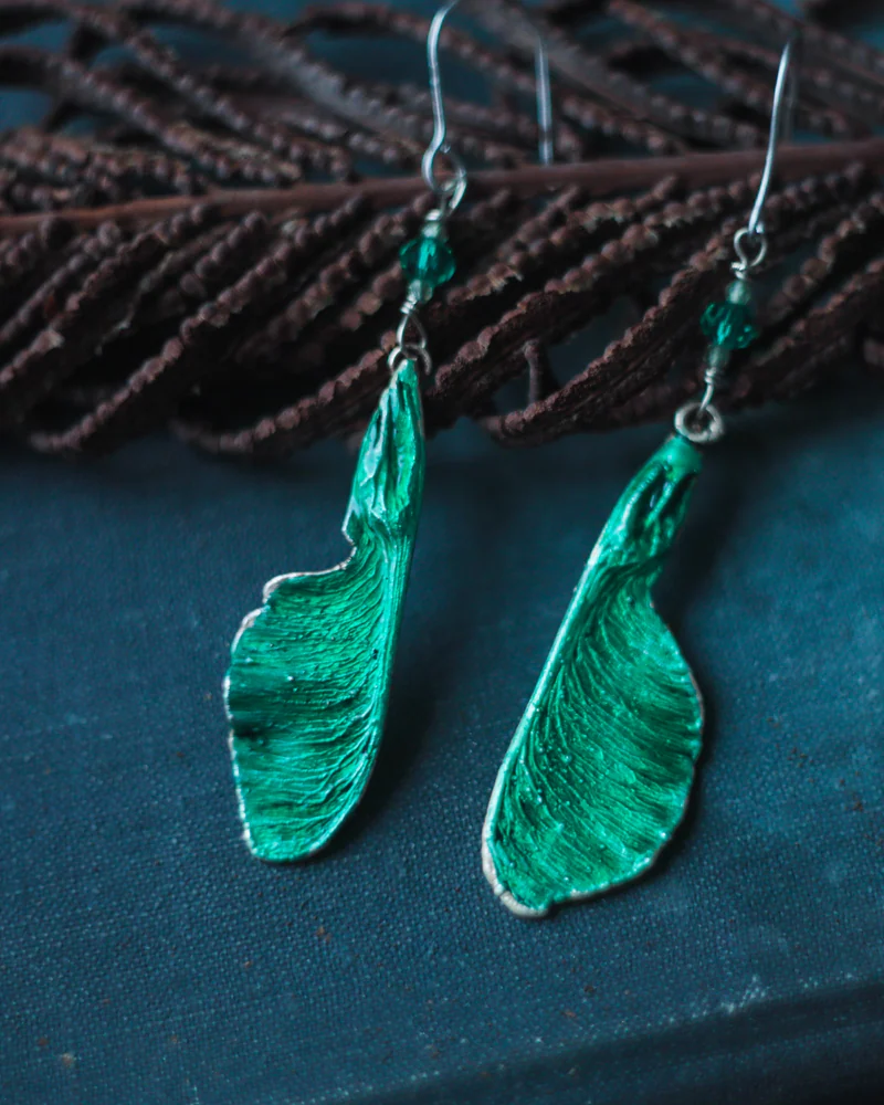 Серьги из крылаток клена, медь, серебрение голубой
