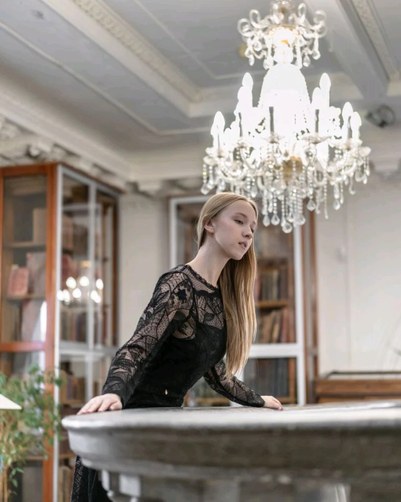 Кружевное платье Черная ночь, вышивка на сетке