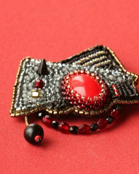 Брошь абстракция «Композиция №6» вышивка бисером