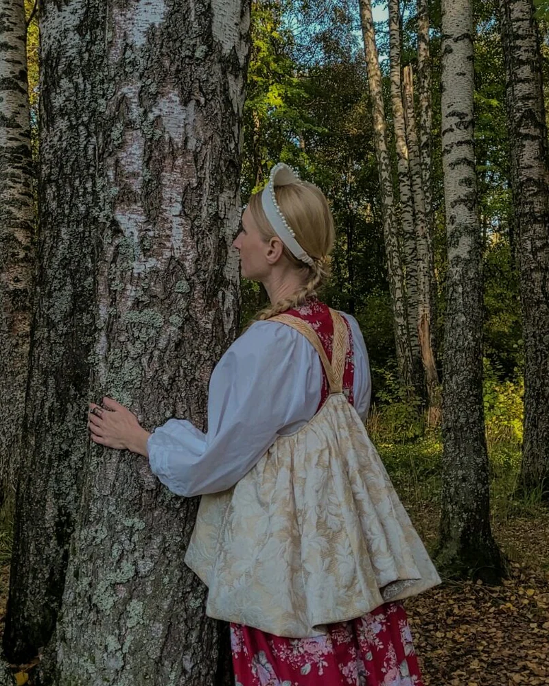 Епанечка русская, золотистая