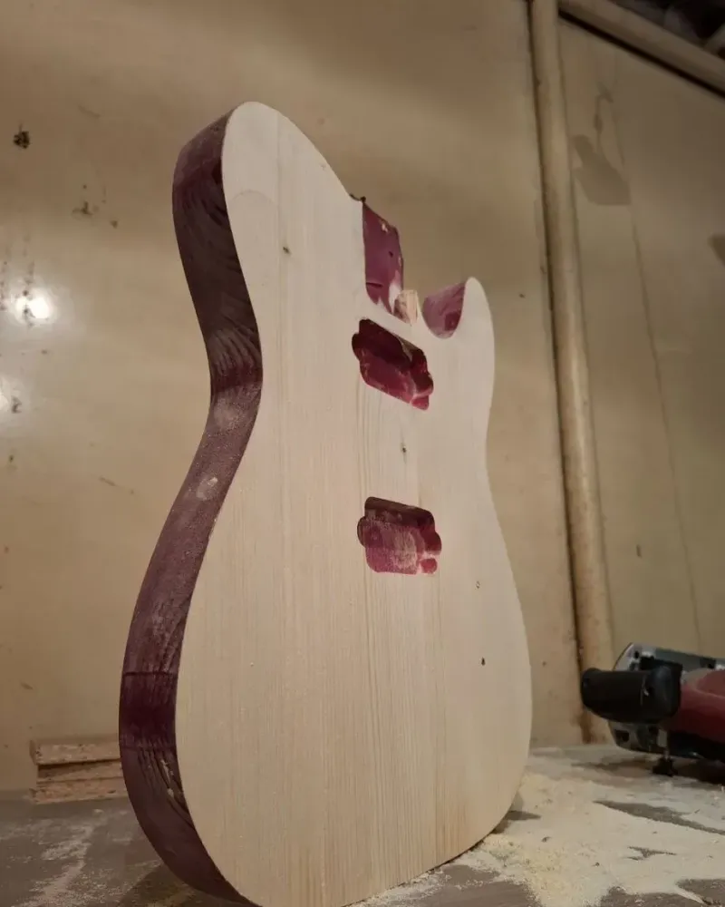Корпус для электрогитары Telecaster HH из сосны — Сосна