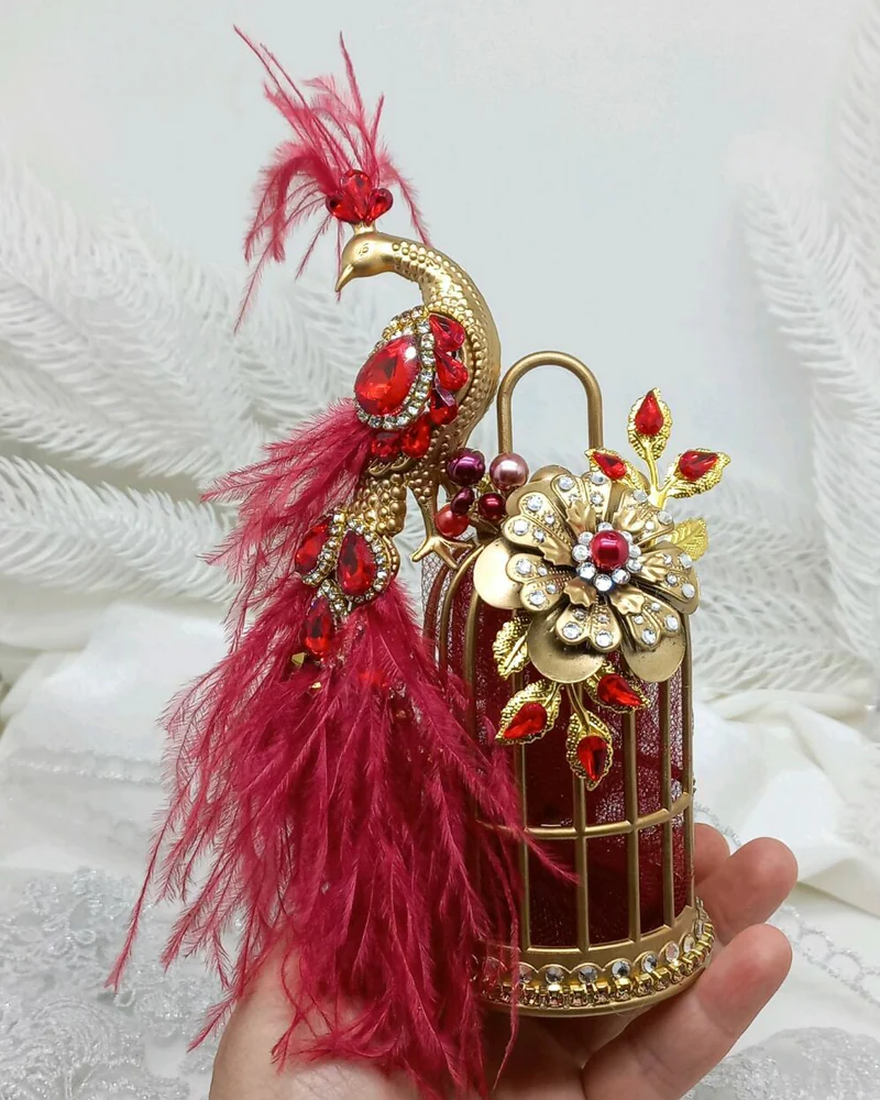 Ёлочные игрушка павлин на клетке бордовый красный золотой