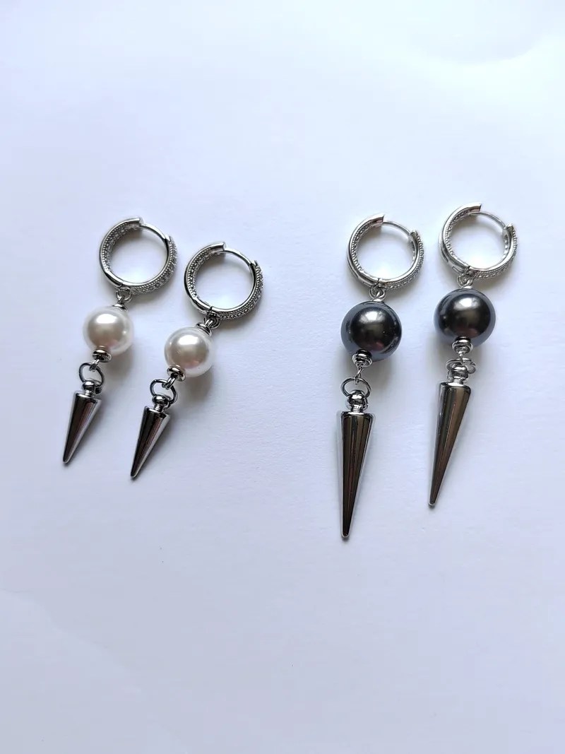 Серьги с жемчугом Swarovski и шипами