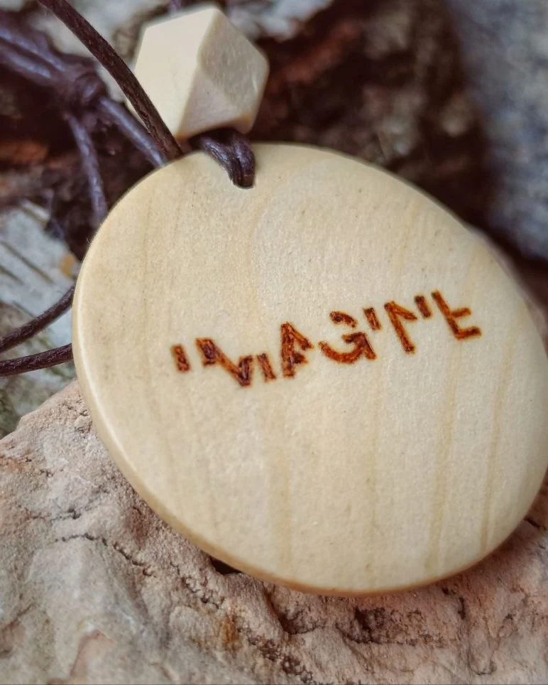 Кулон-подвеска из березы "Imagine"