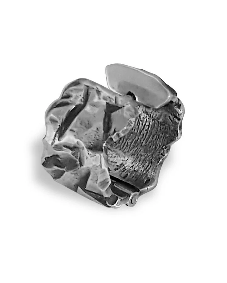 Серебряная серьга "Hard" мужская, частично чернёная, широкая
