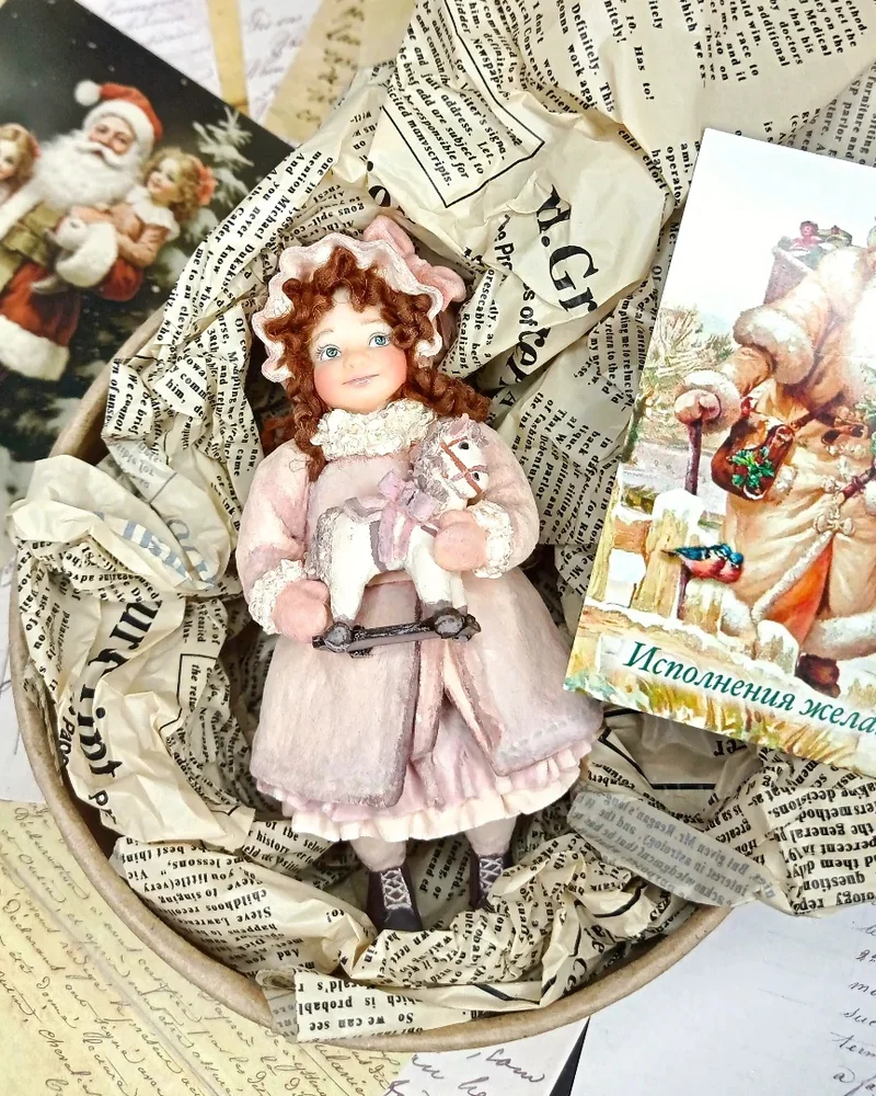 Ватная ретро игрушка "Девочка с лошадкой"