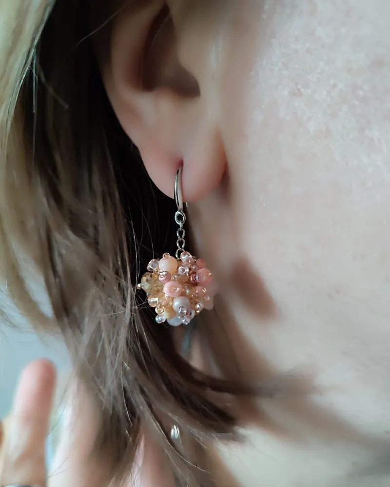 Серьги Шарики из бисера и натуральных камней — розовый с золотистым