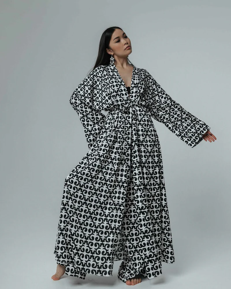 Абайя и брюки из шёлка
