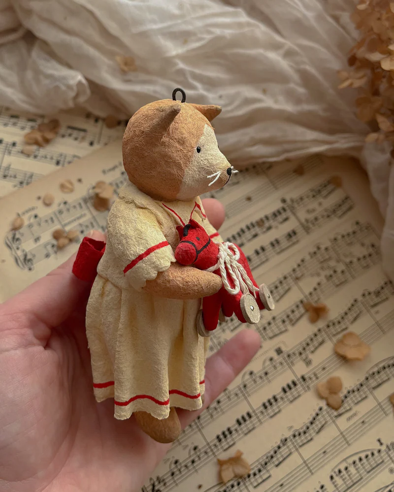 Кошечка с лошадкой из ваты