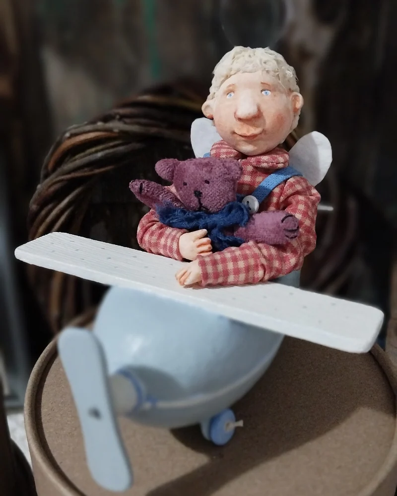 Ёлочная игрушка «Ангелок на самолёте»