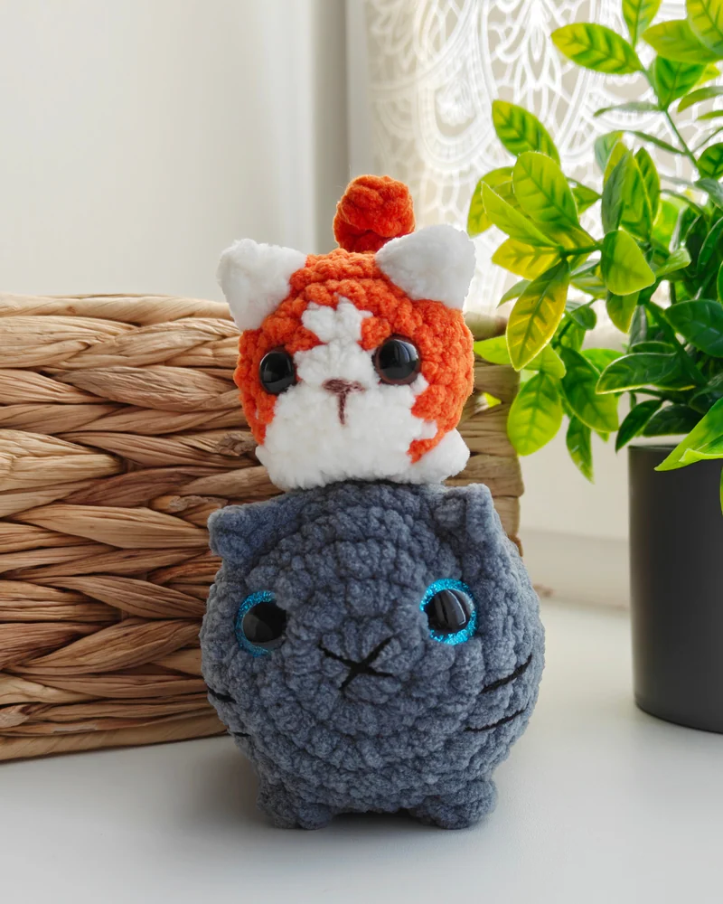 Котёнок из плюшевой пряжи