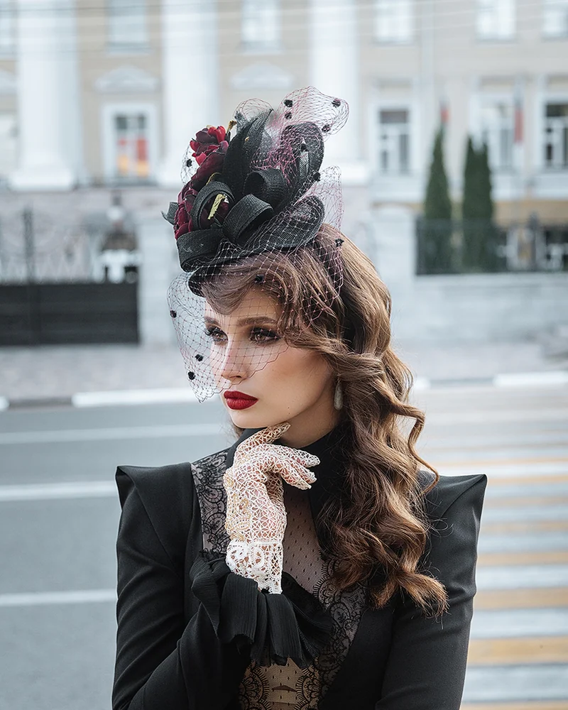 Шляпка с вуалью Розы