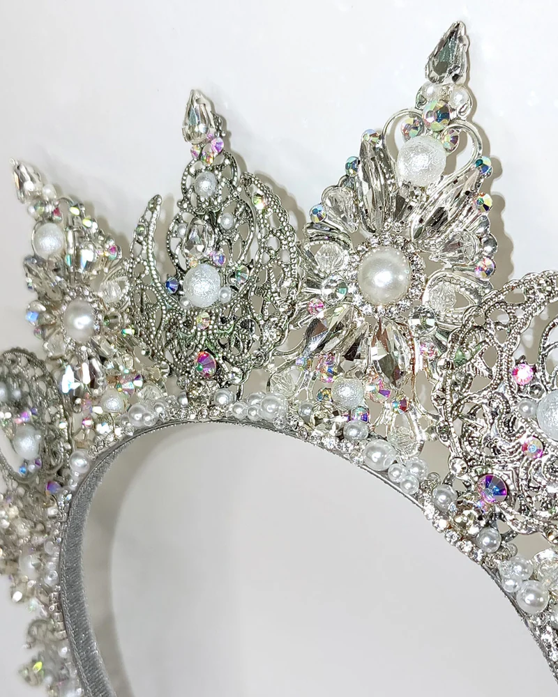 Серебряная корона Снегурочки