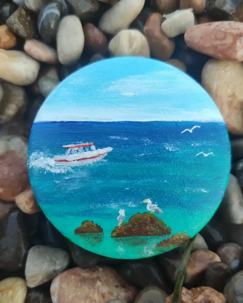 Брошь Катер в море. Миниатюра на Холсте. Морской пейзаж — Брошь
