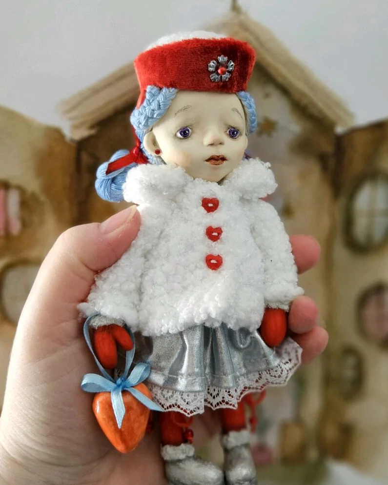 Кукла подвесная Гимназистка
