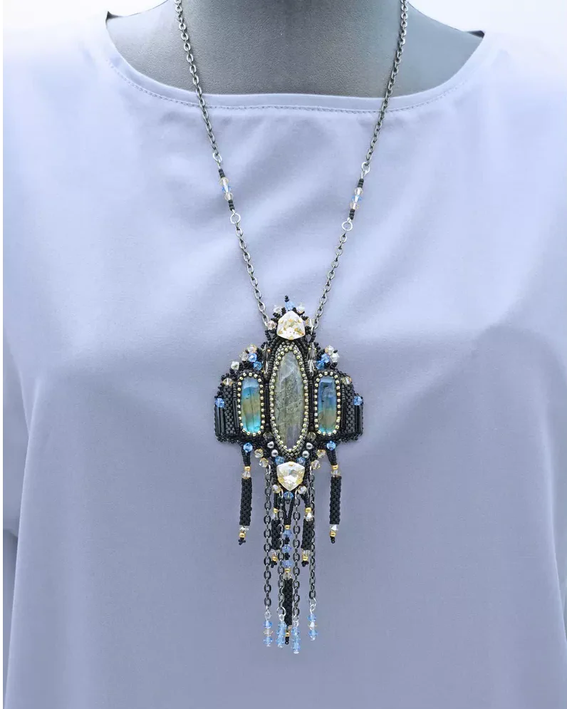 Авторский кулон ручной работы с лабрадорами и Swarovski