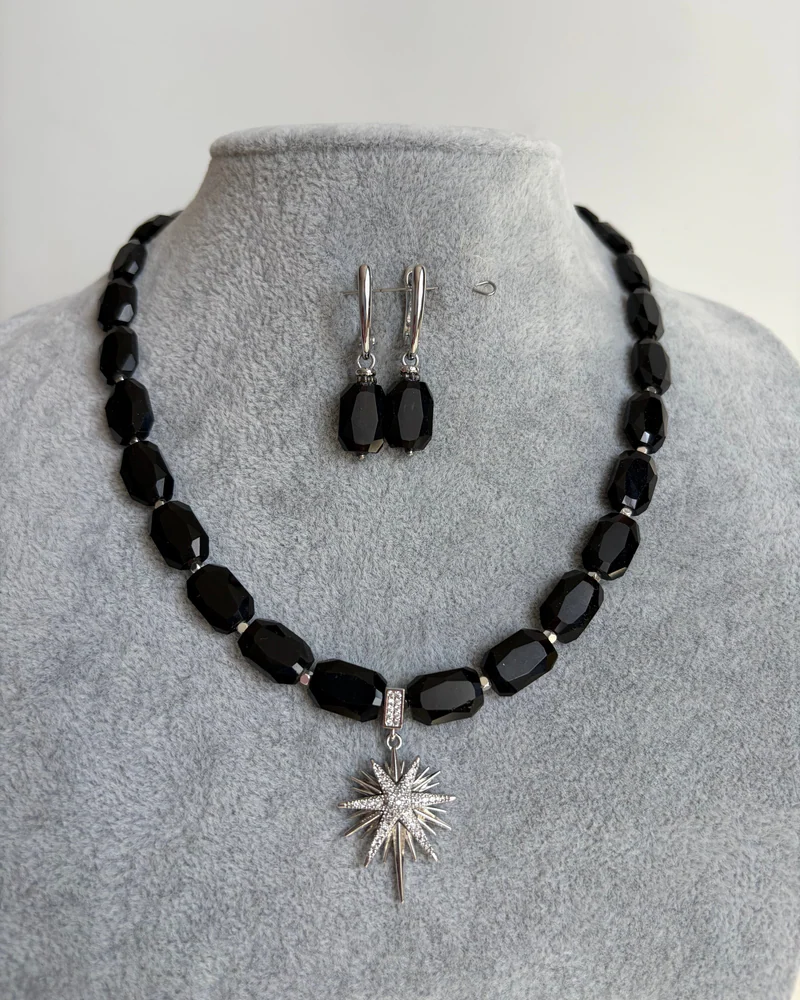 Колье и серьги из мориона