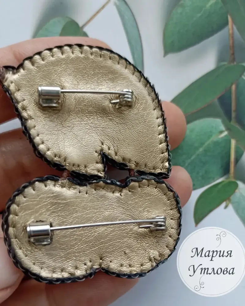 Брошь «Вишня», красная