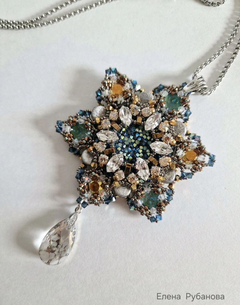Кулон «Весенний» с кристаллами Swarovski