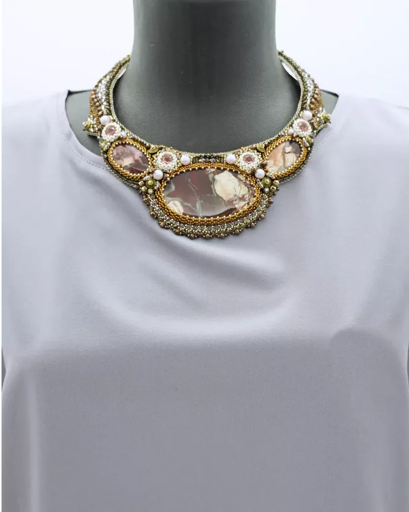 Колье с яшмой и Swarovski