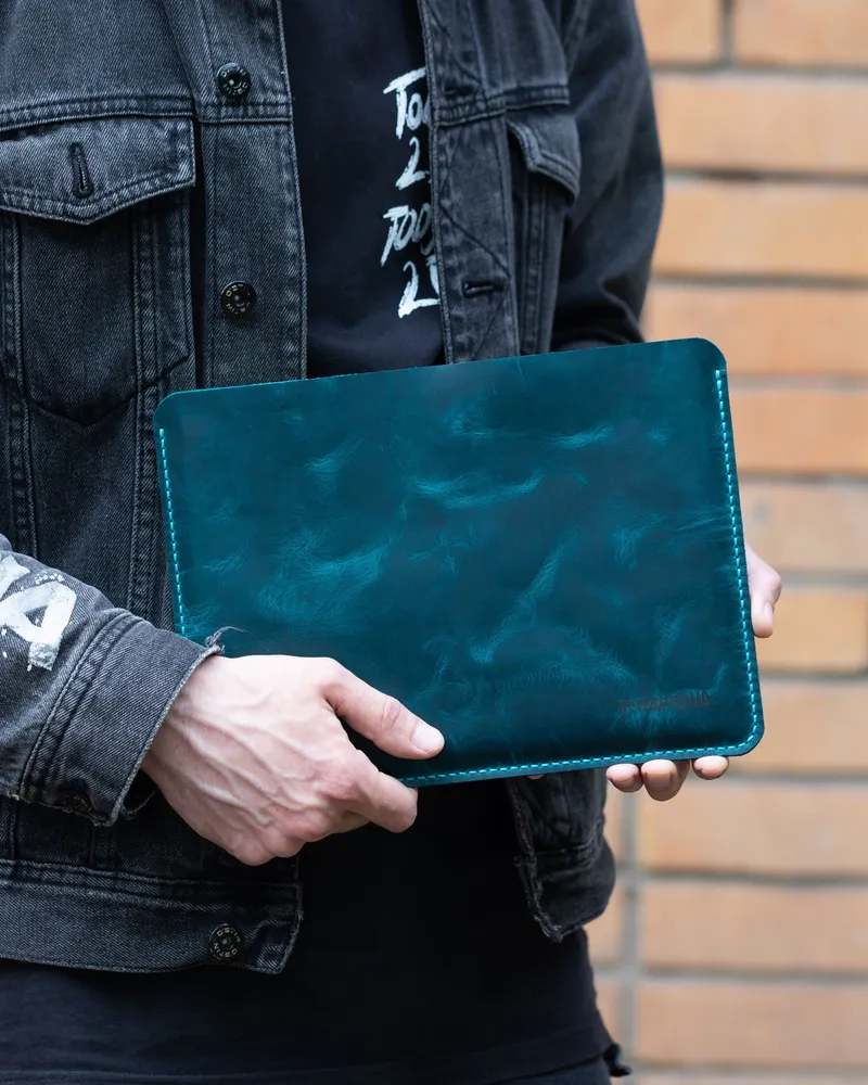 Кожаный чехол для iPad горизонтальный — Морская волна