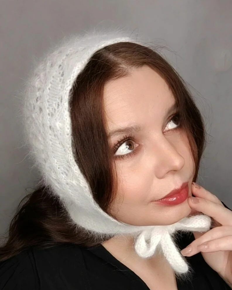 Чепчик белый ажурный из ангоры