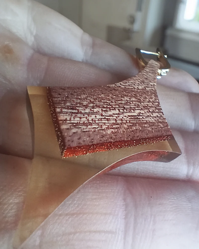 Серьги из Сапеле и эпоксидной смолы