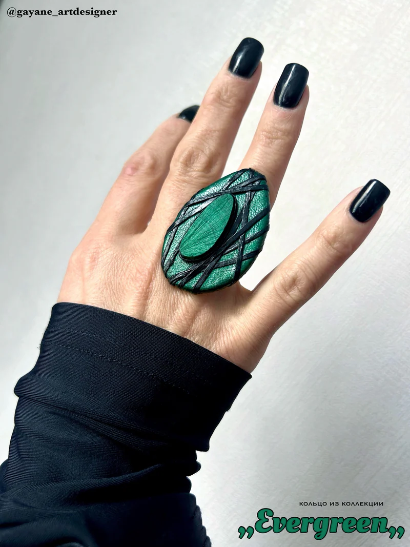 Кольцо из коллекции «Evergreen»