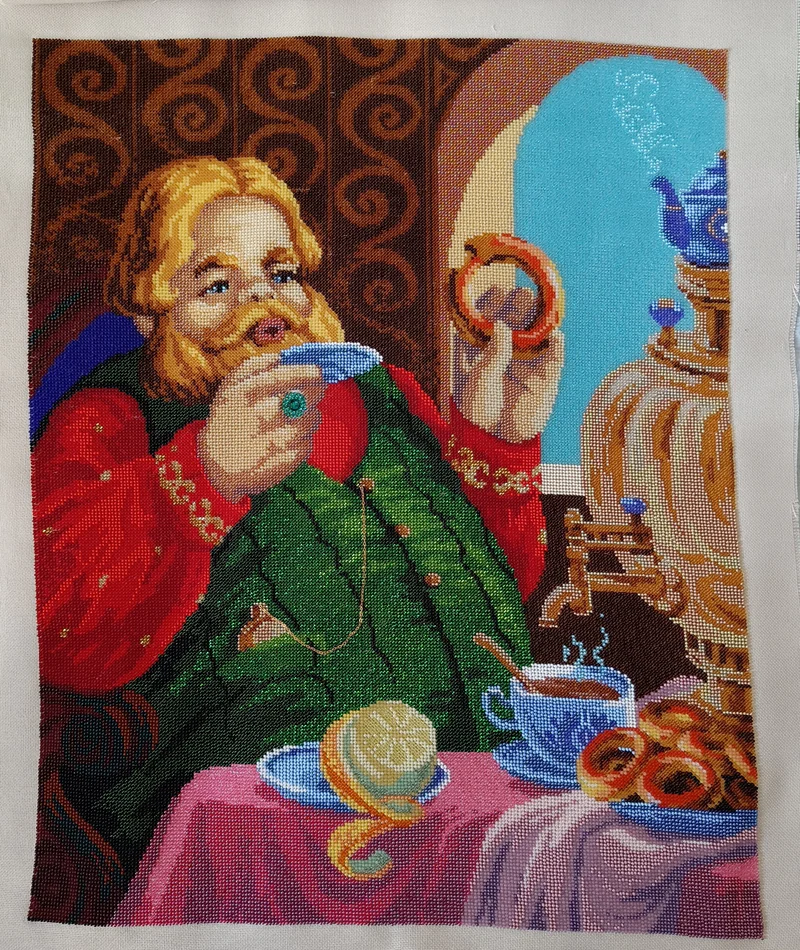 Картина, вышитая бисером «У самовара»