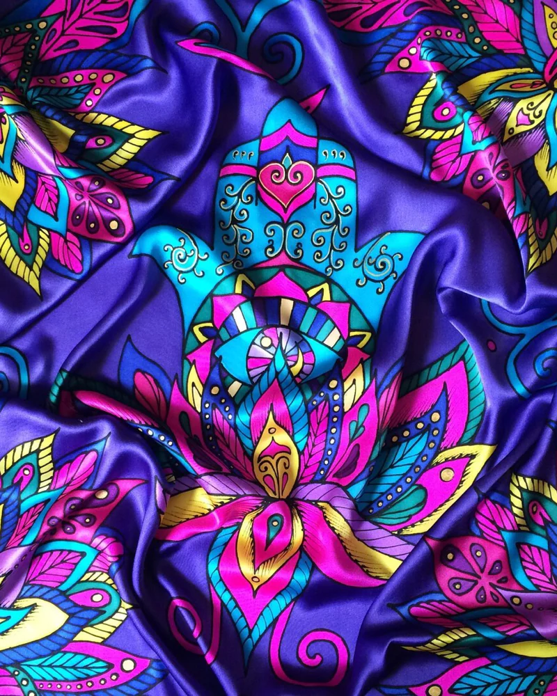 Платок «Лотосы» — 90×90 см