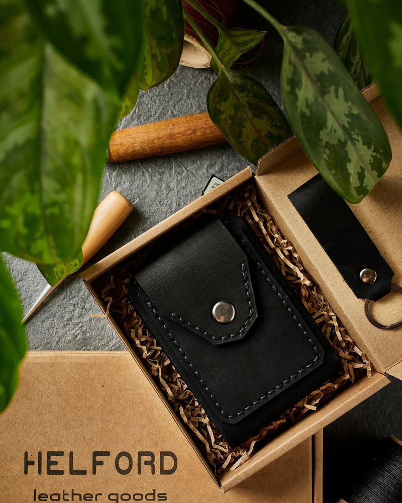 Кошелек из натуральной кожи HELFORD Compact — Чёрный матовый