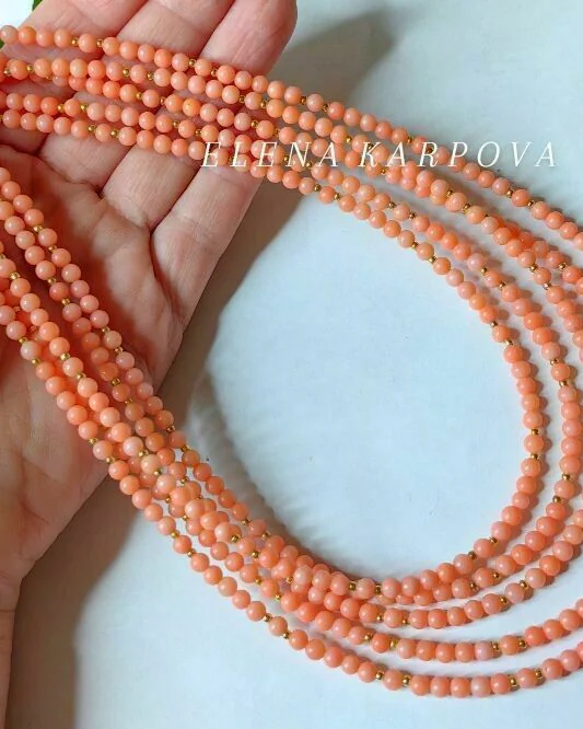 Колье с натуральным кораллом