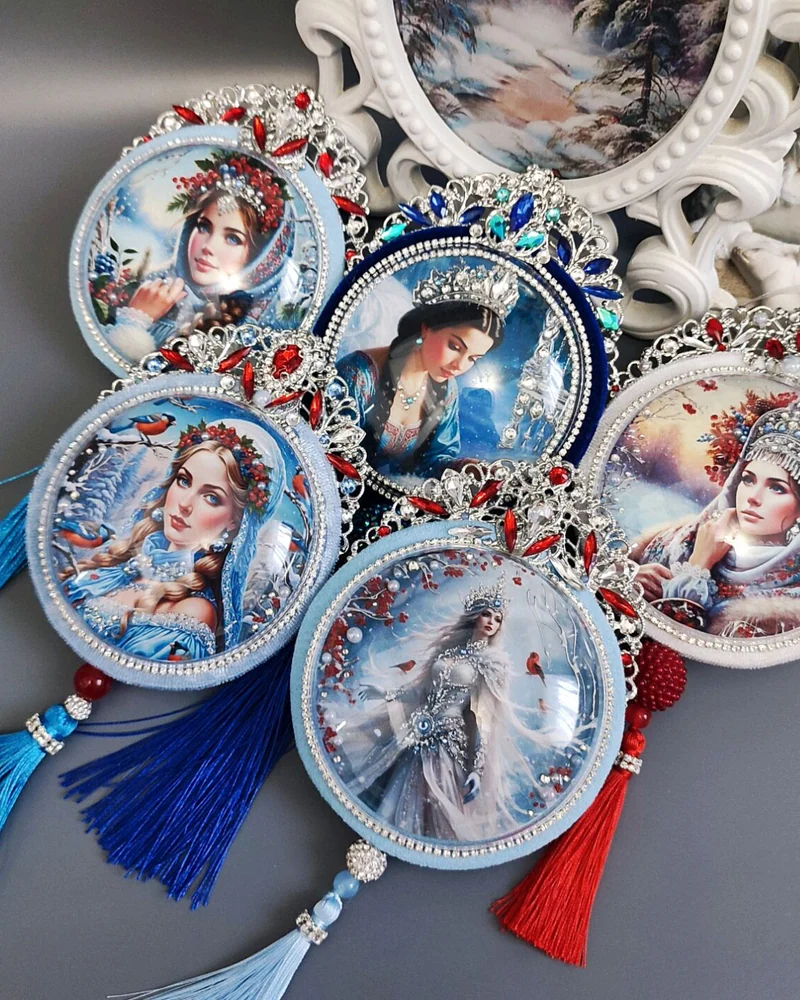 Ёлочная игрушка медальон