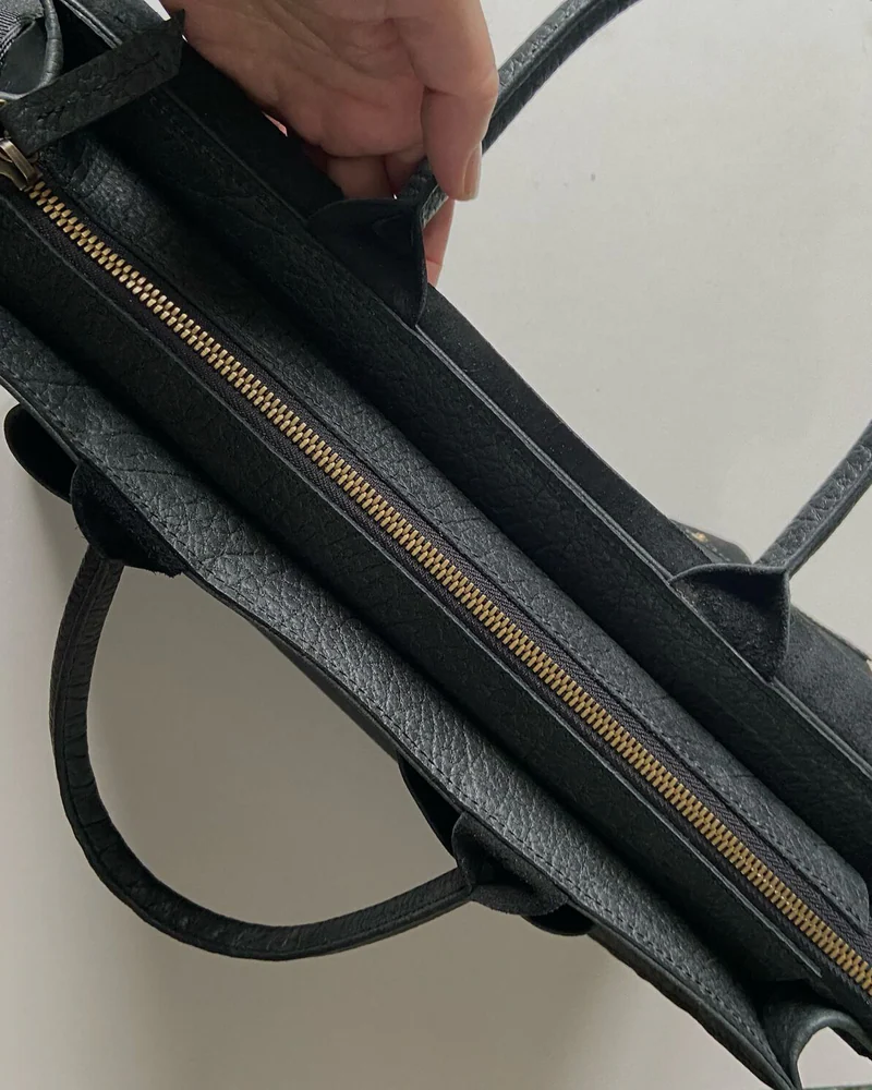 Сумка деловая кожаная, портфель через плечо — Серая