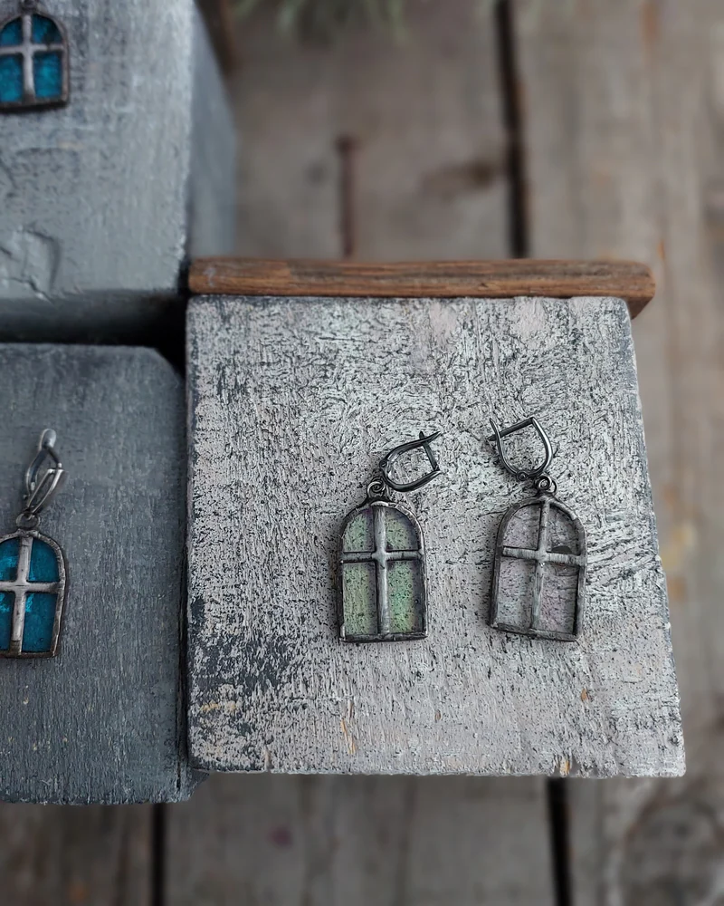 Серьги «Окна» из дихроичного стекла