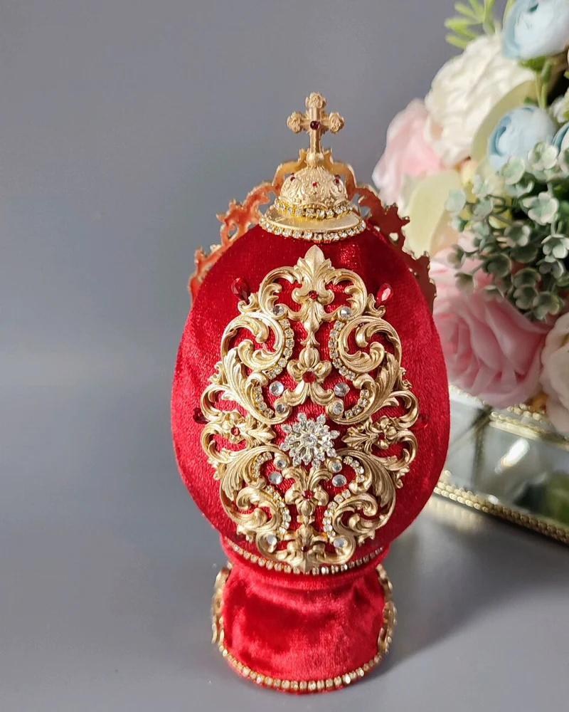 Яйцо пасхальное, цвет красный