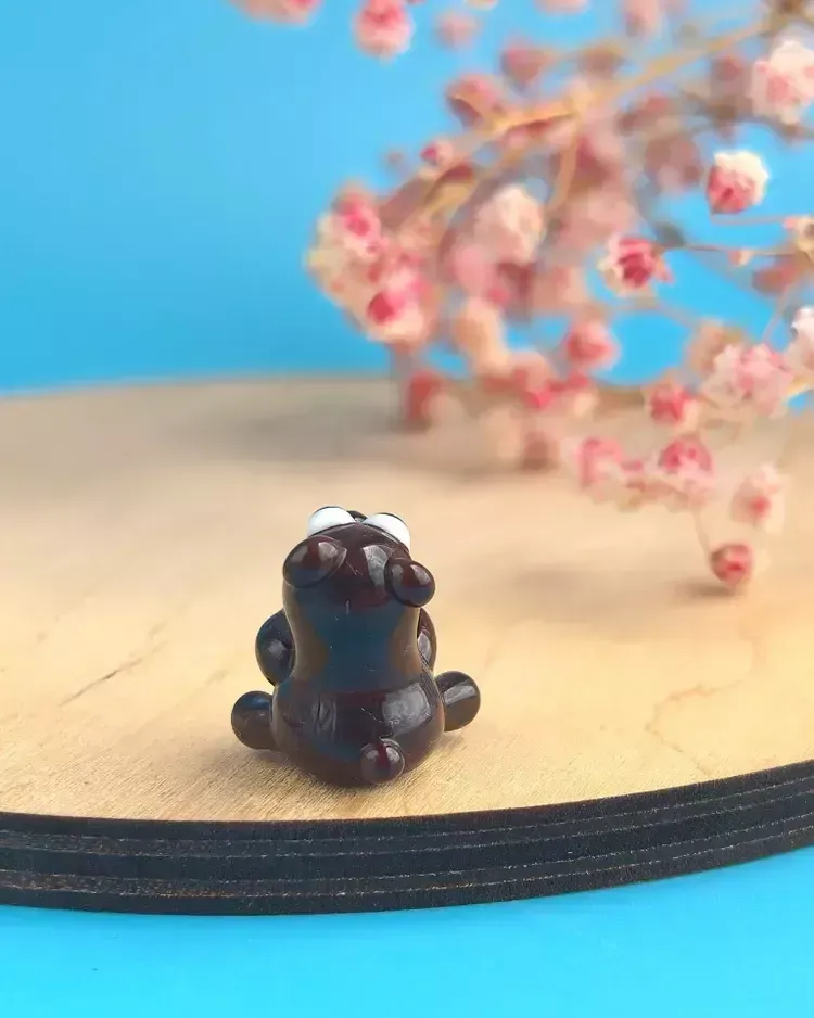 Стеклянная фигурка «Мишка бурый» — С сердечком
