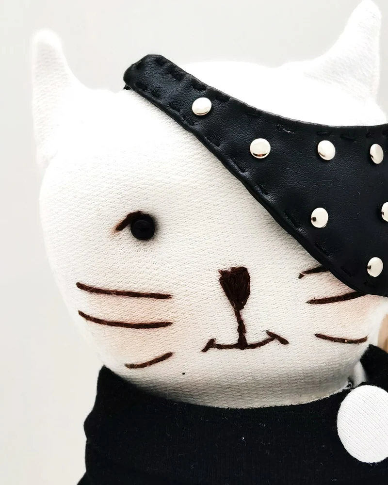 Мягкая игрушка кошка Модная