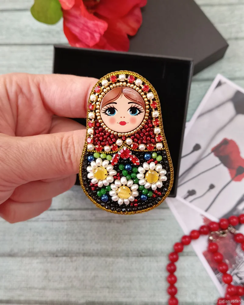 Брошь «Матрешка»