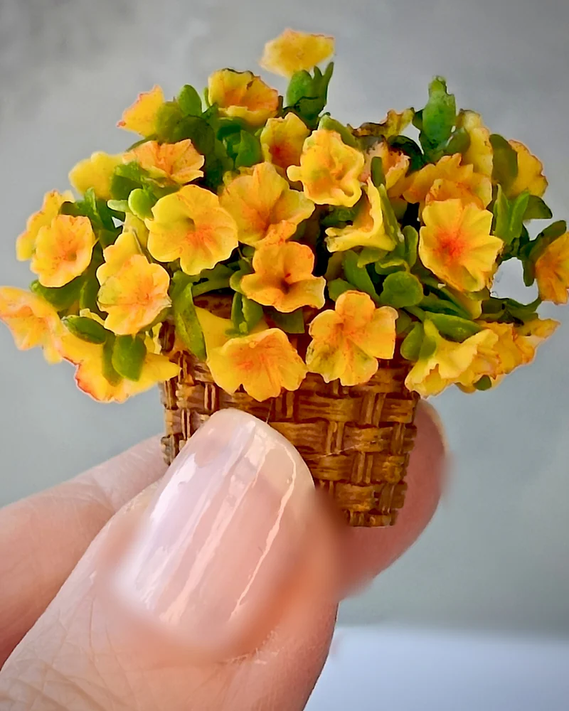 Кукольная флористика. Яркая петуния.