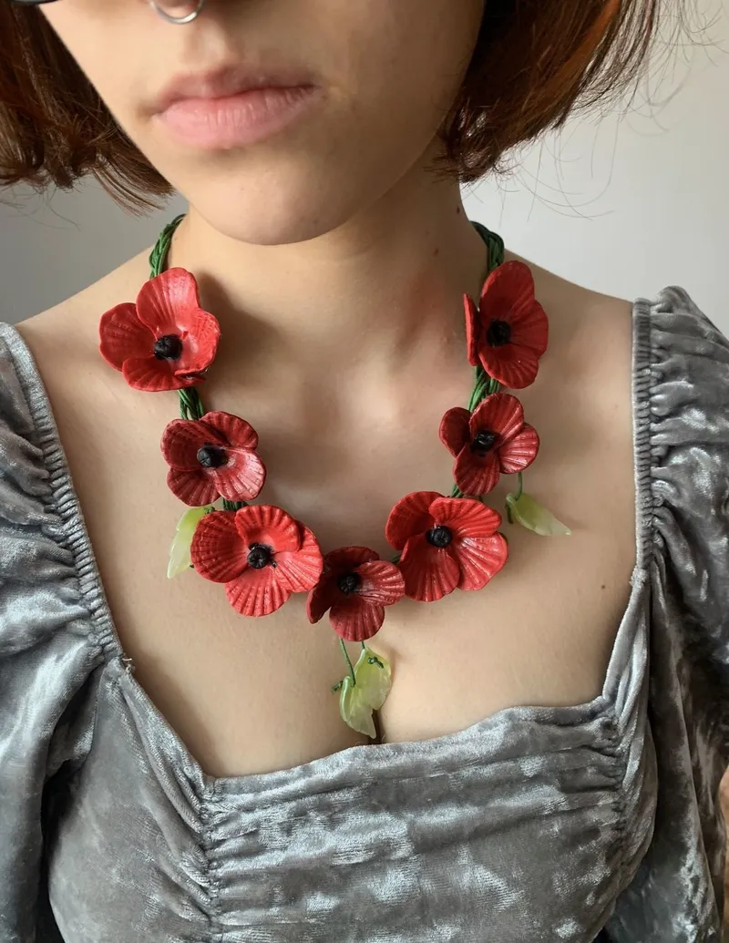 Колье с маками из полимерной глины