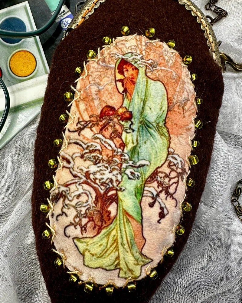 Очечник с фермуаром. Зима. Подарок женщине