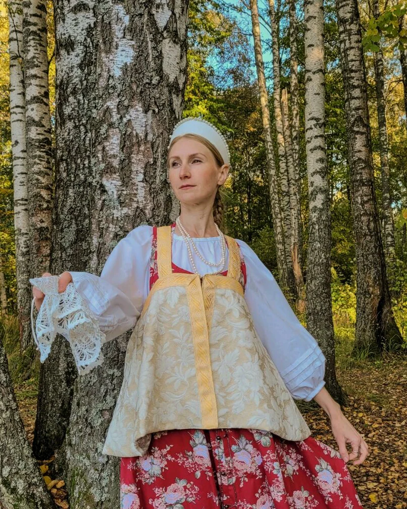 Епанечка русская, золотистая