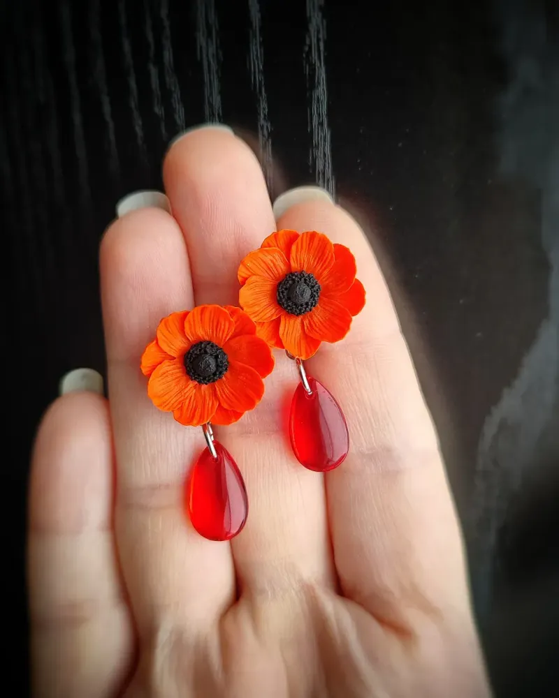 Серьги с цветами — Красный
