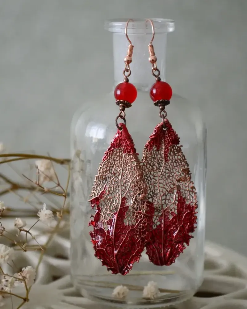 Серьги из лепестков физалиса