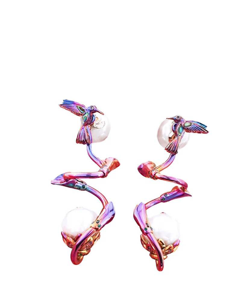 Серьги-пусеты "Колибри" из титана с граненым жемчугом — цвет: серый